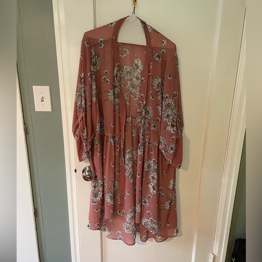 Torrid Pink Floral Kimono